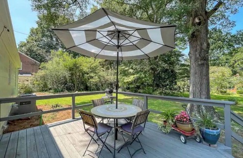 Warrenton Cabaña | Mary's Place ❤ Bright 3BR with deck/private yard