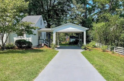 Warrenton Cabaña | Mary's Place ❤ Bright 3BR with deck/private yard