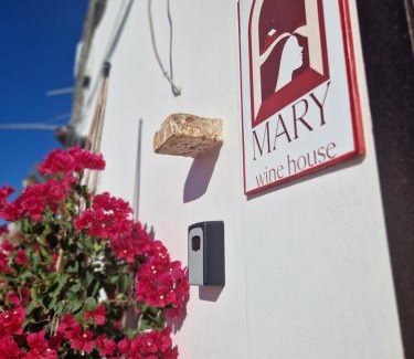 Macchia Casa | Mary wine house