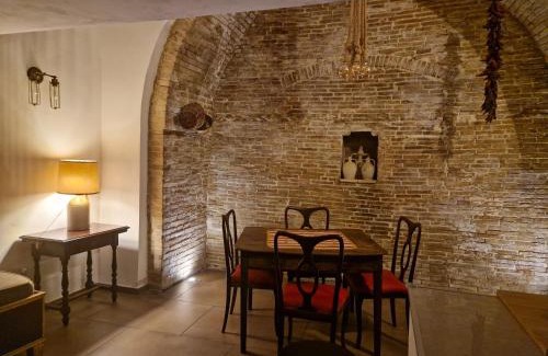 Macchia Casa | Mary wine house