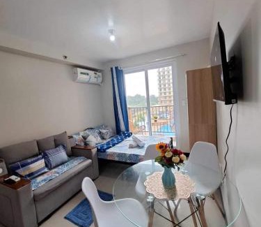 Lapu-Lapu Hotel | MaryneL Suites
