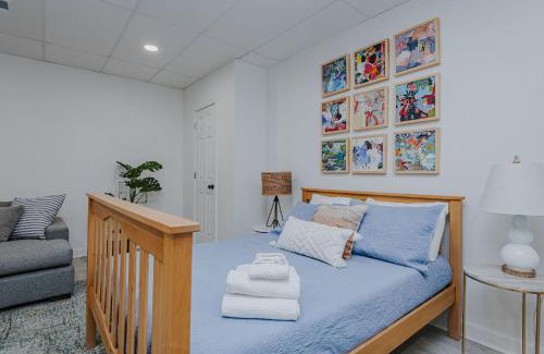 Old Irving Park Apartamento | Marys Gatehouse Garden Apartment