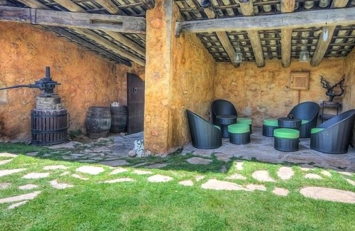 Olerdola Villa | Masia Cal Mingo, cerca de Sitges, BCN. Casa Country Villa catalán en medio de los viñedos