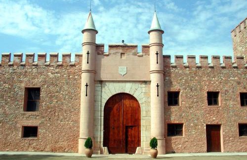 Altura Casa | Masía de San Juan Casas número 3 y 5, con piscina, aire acondicionado y vistas a la montaña