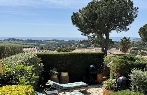 La Croix-Valmer Casa | Mas 2 chambres avec vue mer, piscine, Wi-Fi - FR-1-726-10
