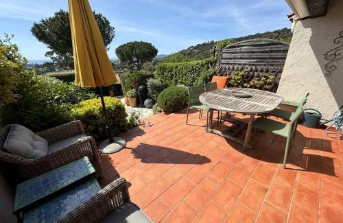 La Croix-Valmer Casa | Mas 2 chambres avec vue mer, piscine, Wi-Fi - FR-1-726-10