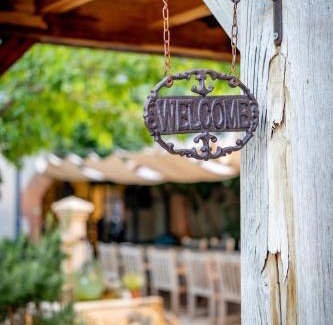 Allegre Les Fumades Cama Y Desayuno | Mas Bouzige