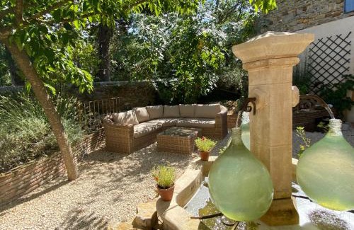 Allegre Les Fumades Cama Y Desayuno | Mas Bouzige