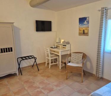L'Isle-sur-la-Sorgue Cama Y Desayuno | Mas Clement - Chambre et table d'hôtes