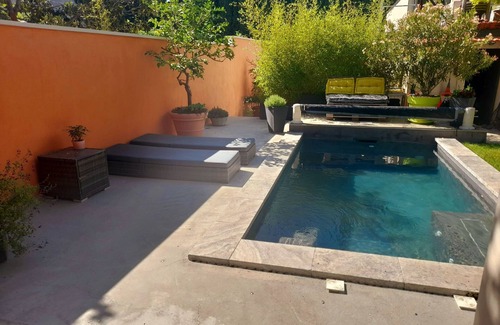 Carpentras Casa | Mas de ville with swimming pool in a green cocoon - Industrial spirit