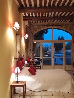 Courthezon Cama Y Desayuno | Mas Du Puits