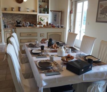 Courthezon Cama Y Desayuno | Mas Du Puits