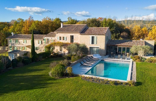 Gordes Casa | Mas Fanny , Entouré de Bosquets et de Champs de Lavande à Perte de vue à Gordes