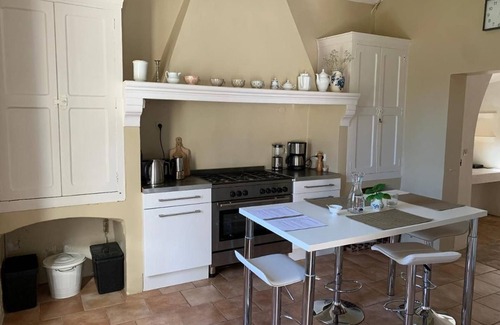 La Bruguiere Casa | Mas LES ROMARINS, 10min Uzès, pool & large garden, cosy, great family experience