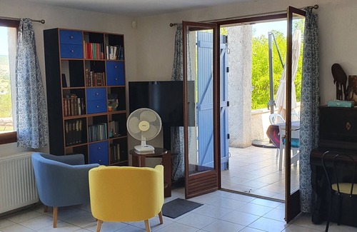 Ongles Otro | Provencal farmhouse with swimming pool and tennis
