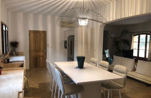 Saint-Siffret Casa | Mas tipo villa con piscina en un pequeño pueblo más popular a las puertas de Uzès