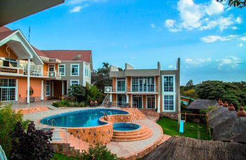 Arusha Hotel | Masailand Safari Lodge