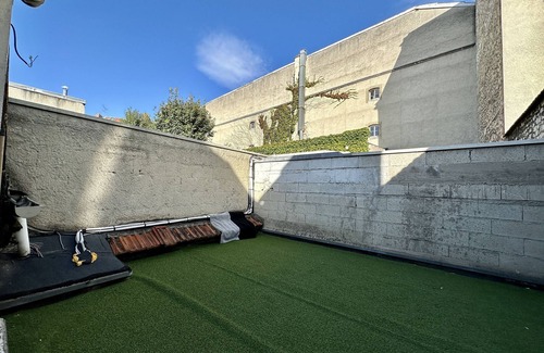 Centre Erlon Apartamento | Mascate, Appartement Avec Extérieur en Hyper-centre de Reims