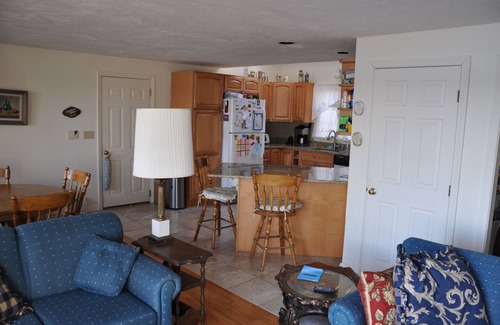 Mashpee Casa | Mashpee - 4 bedroom 2.5 Bath on John's Pond, Private Beach, Dock and a raft
