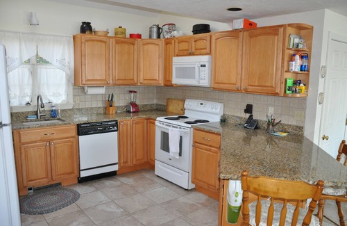 Mashpee Casa | Mashpee - 4 bedroom 2.5 Bath on John's Pond, Private Beach, Dock and a raft