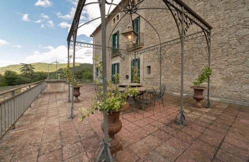 Santa Maria de Merles Cabaña | Masia Escrigas Organic Farm