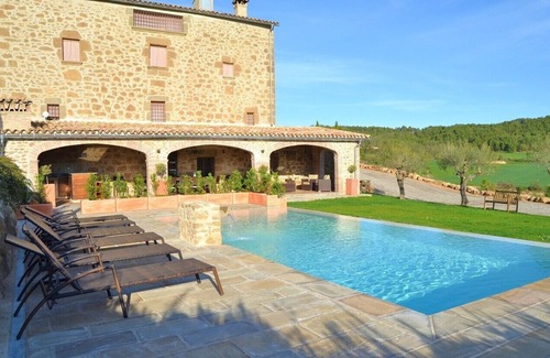 Solsona Villa | Masia Laveña - Casa muy cómoda y tradicional