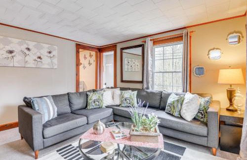Ashby Casa | Massachusetts Cabin Rental Near Hiking and Skiing!