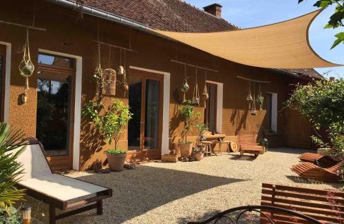 Saint-Georges-sur-la-Pree Casa | Massages du Monde