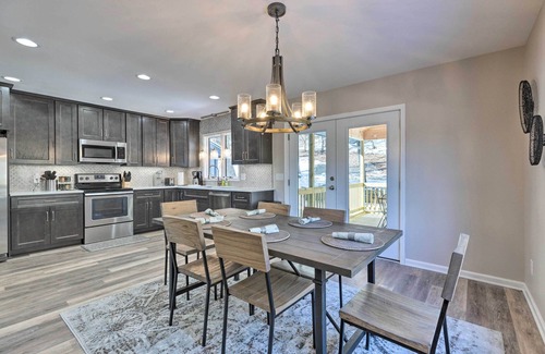 Massanutten Casa | Massanutten Resort Home w/ Deck + Mountain Views!