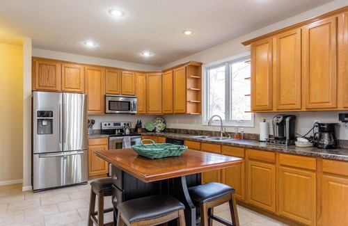 Massanutten Casa | Massanutten Retreat with Screened Porch & Media Room!
