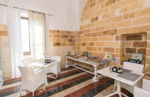 Salice Salentino Cama Y Desayuno | Masseria Mazzetta Salento Corte del Falconiere B&B