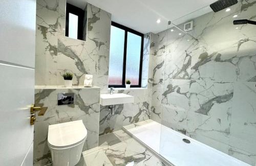Westbourne Apartamento | Massive 3 bedroom - Ground Floor - Near the Beach!