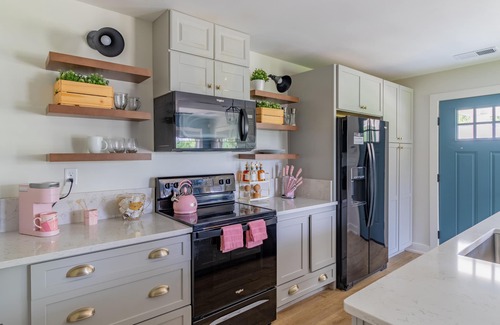 East Midtown Casa | Massive 4 houses on one property perfect for family reunion and weddings
