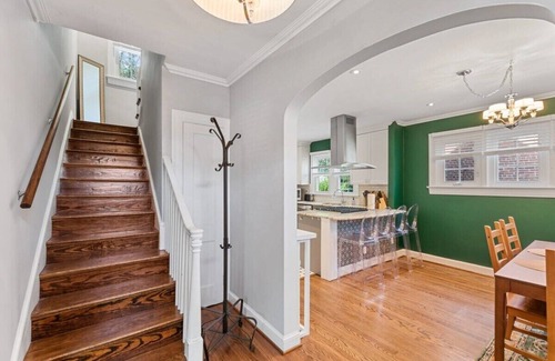 Potomac West Casa | Massive 5BR Historic CozySuites House