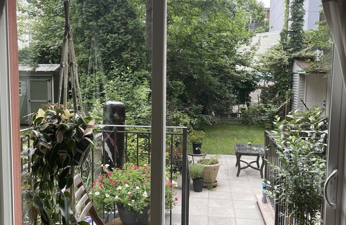 Greenpoint Apartamento | Massive duplex with gorgeous backyard in Greenpoint few min from subway