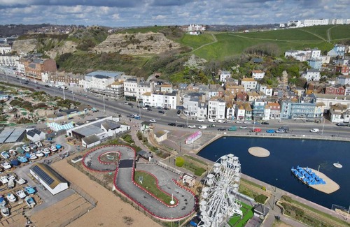 Old Town Hastings Casa | Master accommodation suite 7 sea view