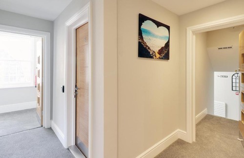 Old Town Hastings Casa | master accommodation suite 5