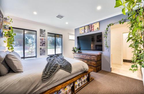 Beechboro Casa | Master bedroom Beechboro