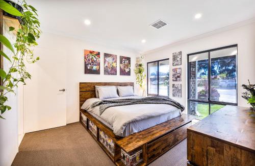 Beechboro Casa | Master bedroom Beechboro