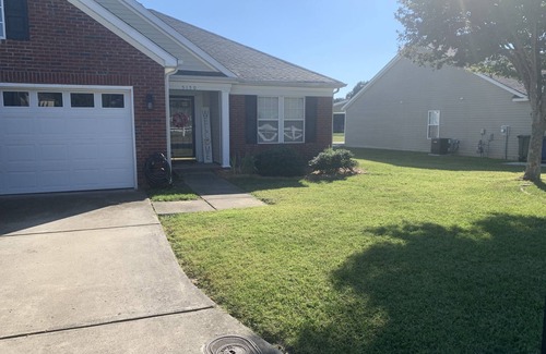 Winston - Salem Casa | Master Bedroom/on Golf Course/quiet Neighborhood/share house with other renters