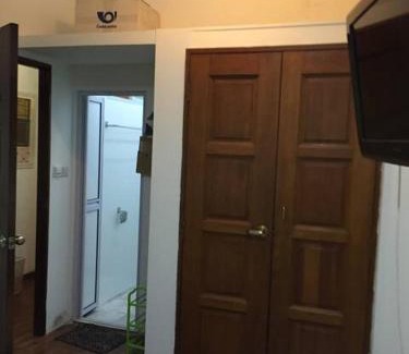 Newton Cama Y Desayuno | Master Room at Orchard Road