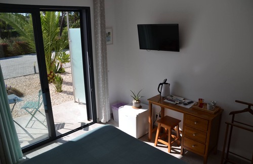 Penina Cama Y Desayuno | Master suite on Penina golf course, quiet and close to town centers and beaches