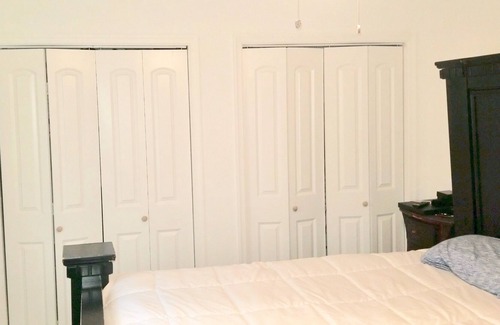 Norfolk Casa | Masterbedroom with private bathroom