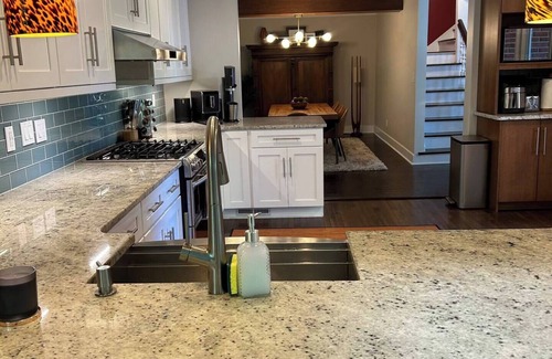 Forest Hills Casa | Masters: Mid Century meets Southern Traditional