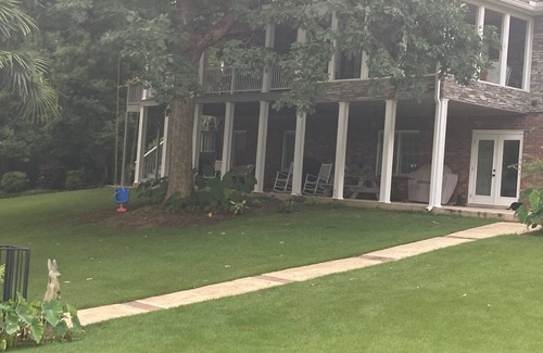 North Augusta Casa | Masters Rental! Family friendly ranch with a lot of extras! 9 miles from course