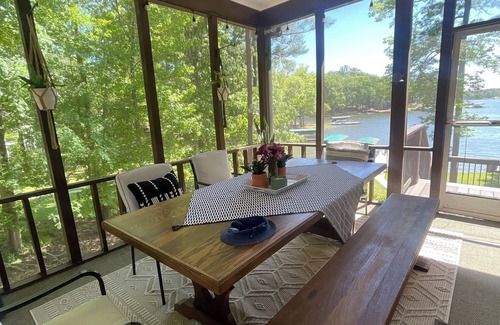 Lake Oconee Casa | Reunión de la familia perfecta para comer en el lago Oconee. 5 dormitorios con vistas al lago Ritz