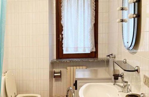Cassina Valsassina Apartamento | MAT CASSINA P1 · Mountain apartment in a typical courtyard