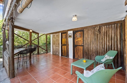 Matapalo Casa | Matambú Ranchita: Charming & Rustic w/ Shared Pool