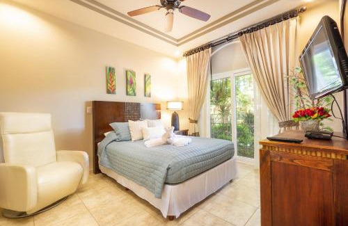Tamarindo Apartamento | Matapalo 101- 3 Bedroom Poolside Luxury Condo At Tamarindo
