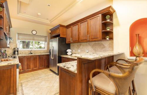 Tamarindo Apartamento | Matapalo 101- 3 Bedroom Poolside Luxury Condo At Tamarindo